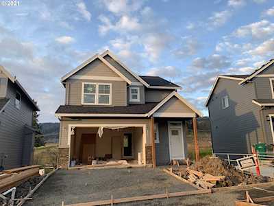 239 E Taylor Dr Newberg, OR 97132