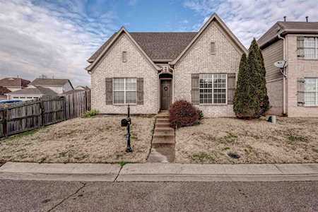 9096 W W Cinderhill Cv Memphis, TN 38016