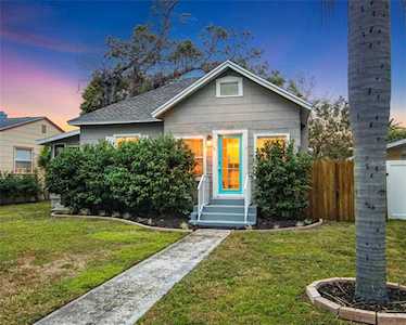 209 35th Ave N St Petersburg, FL 33704