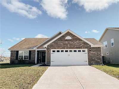 4751 Stardust Circle Plainfield, IN 46168