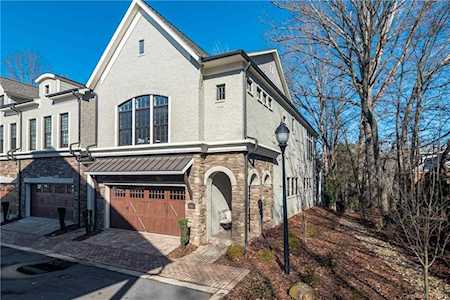 5041 Vernet Ln Charlotte, NC 28210
