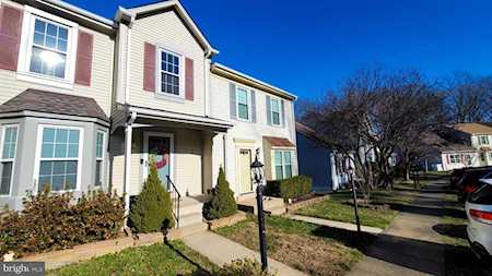 4332 Jonathan Ct Dumfries, VA 22025