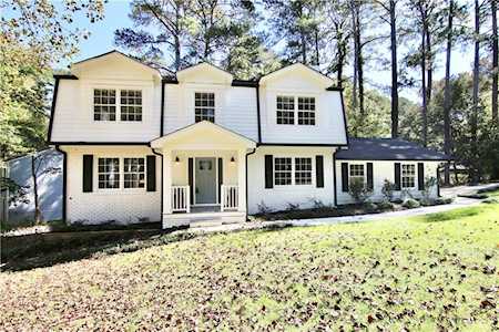 301 Woodbrook Ln Marietta, GA 30068