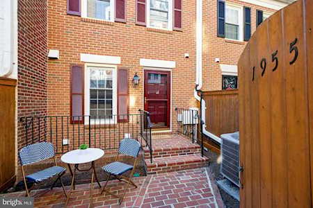 1955 Calvert St #1 Arlington, VA 22201