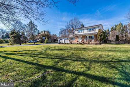 8028 Fieldstone Dr Frederick, MD 21702