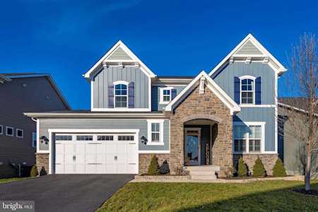 2032 Chamberlain Dr Frederick, MD 21702