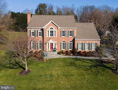 10606 Chamberlain Dr Vienna, VA 22182