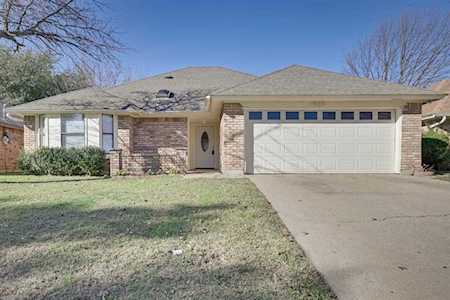 1953 Kings Canyon Circle Fort Worth, TX 76134