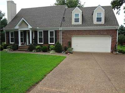 2803 Dustin Dr Thompsons Station, TN 37179