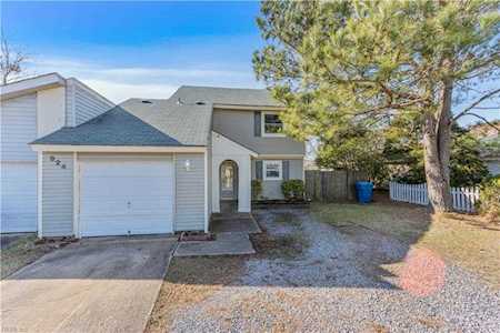 924 Fern Ridge Rd Virginia Beach, VA 23452