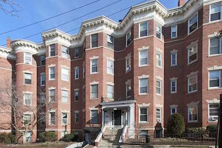 369 Tappan St #20 Brookline, MA 02445