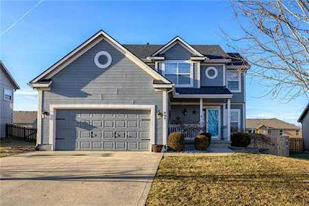 808 NW Poplar Ct Grain Valley, MO 64029