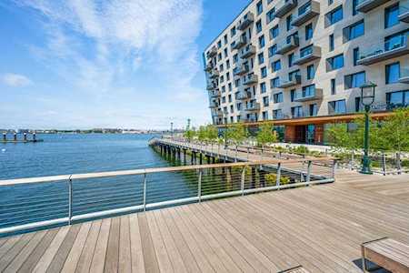 300 Pier 4 Blvd #7R Boston, MA 02210