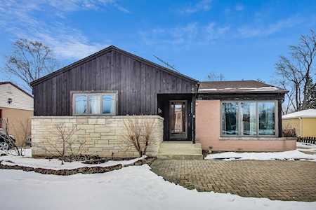 1111 N Arlington Heights Rd Arlington Heights, IL 60004