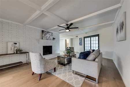 9135 Bretshire Drive Dallas, TX 75228
