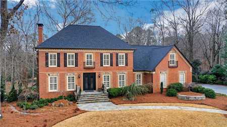 1635 Lazy River Ln Sandy Springs, GA 30350
