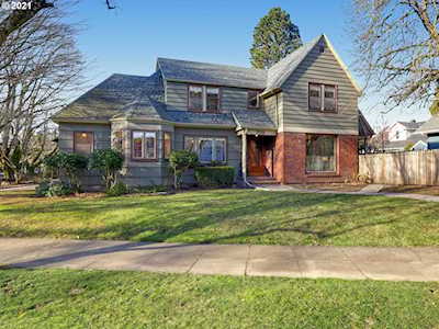 709 NE 32nd Ave Portland, OR 97232