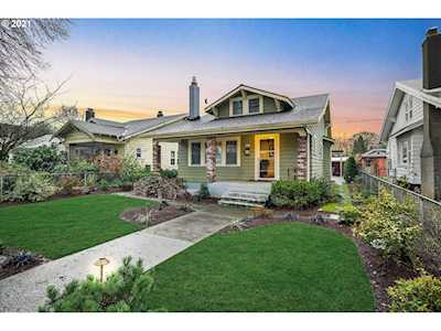 2411 SE Elliott Ave Portland, OR 97214