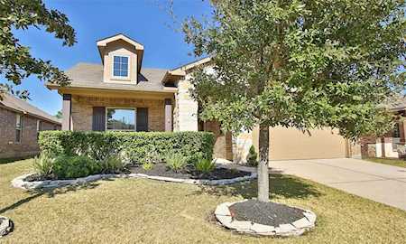 8714 Alicia Drive Tomball, TX 77375