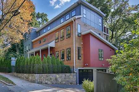 26 Beaconsfield Rd #26 Brookline, MA 02445