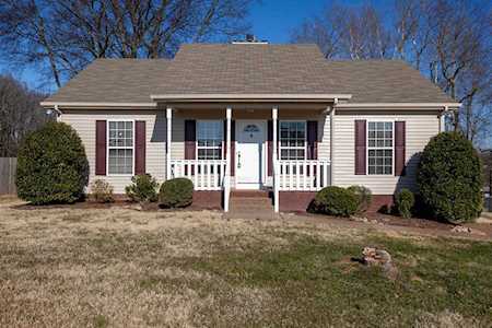 4039 Turners Bnd Goodlettsville, TN 37072