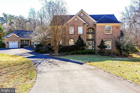 11911 Thomas Ave Great Falls, VA 22066
