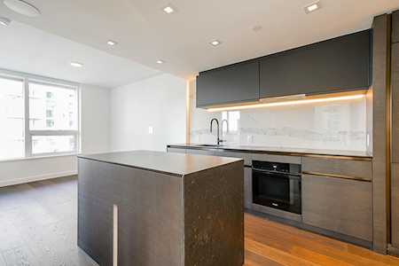 620 Cardero Street #1605 Vancouver, BC V6G 0C7