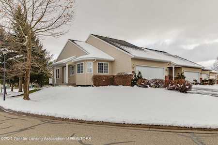 328 Barrington Circle Lansing, MI 48917