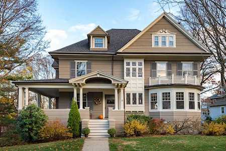 8 Ravine St Arlington, MA 02476