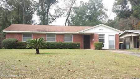 5452 Community Cir Jacksonville, FL 32207