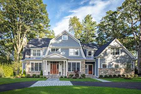 16 Tanglewood Rd Wellesley, MA 02481