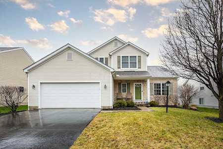 219 Fox Glen Drive Pickerington, OH 43147