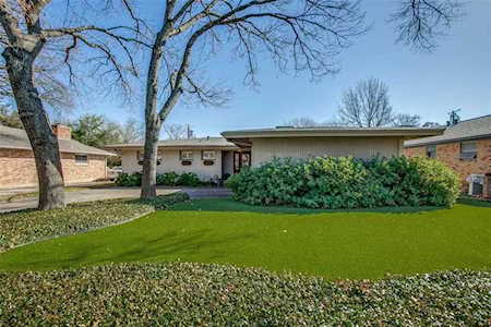 6840 Whitehill Street Dallas, TX 75231