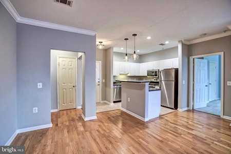 3851 Aristotle Ct #1-304 Fairfax, VA 22030