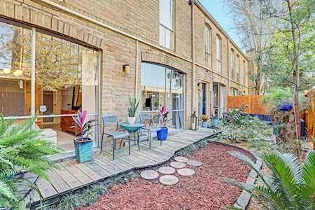 4649 Wild Indigo St Houston, TX 77027