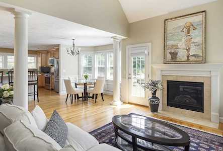4 Mcgill Ct #4 Hopkinton, MA 01748