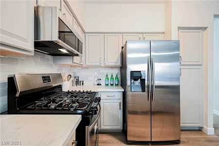 9445 Amber Valley Ln Las Vegas, NV 89134