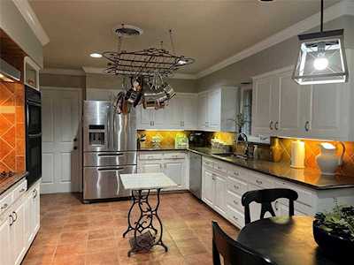 5806 Royal Crest Drive Dallas, TX 75230