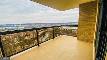 309 Yoakum Parkway #1018 Alexandria, VA 22304