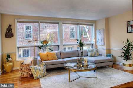 418 S 11th St Philadelphia, PA 19147