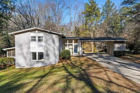 3327 Embry Circle Atlanta, GA 30341