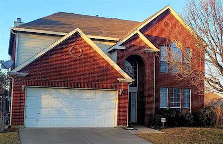 221 Nutmeg Lane Euless, TX 76039