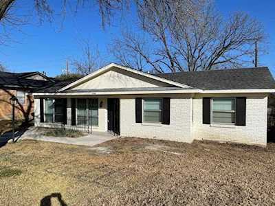 2104 tecumseh Trace Carrollton, TX 75006