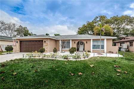 425 Evergreen Dr Oldsmar, FL 34677