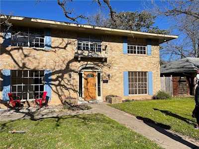 2506 Roxmoor DR Austin, TX 78723