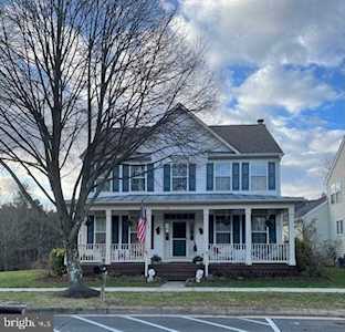 43119 Center St Chantilly, VA 20152