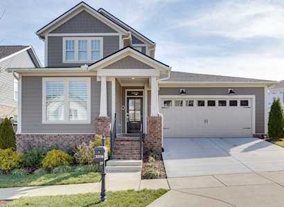 3318 Vinemont Dr Thompsons Station, TN 37179