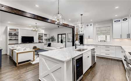 6240 Weatherly Dr Sandy Springs, GA 30328