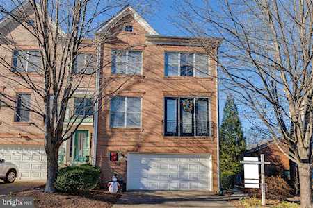 11514 Waterhaven Ct Reston, VA 20190