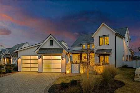 19517 Flying J BLVD #10 Spicewood, TX 78669